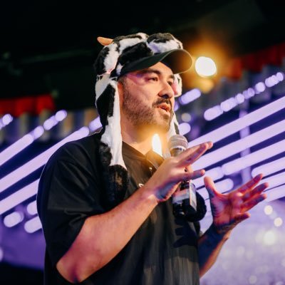 CEO @getpetastic and @hello_anymal. Leading our furry, scaled, and feathered friends into the crypto kingdom. 🐾💻🐶🐱🐭🐹🐰🦊🐻🐼🐨🐯🦁🐮🐷🐸🐵🐔🐧🐦🦉🐴🦓🦄🐝