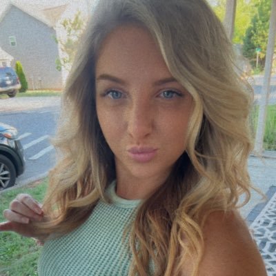 Hey everyone, Katie is here to be spoiled! 😘😘 https://t.co/BjW0t0BZyV