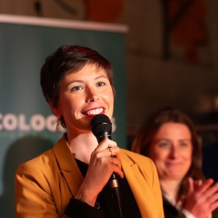 Cheffe de file écologiste pour les municipales à #Nantes 💚 //
Élue et co-présidente du groupe écologiste et citoyen //
Féministe, radicale & écologiste 🍉