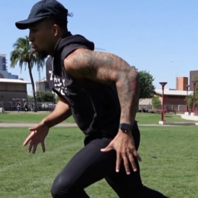 CU Alum | Football Skills Training | AZ📍|Footwork specialist | Owner: @hollwoood_HPT Business Inquiries: contactjoedavis@gmail.com