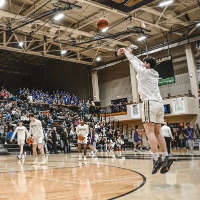 MaxFlanagan0's profile picture. C/O 2026| Noblesville| Student-Athlete|Basketball 🏀| 6’4 200lbs| 3.3 GPA| @LegacyIceElite