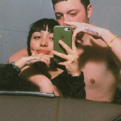 patadita en el pañal y las mandó a dormir sin ganas 😘