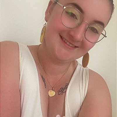 Femme mariée, libertine et coquine 😈 Un Mym bien chargé pour vos plaisir 🤤 Contenue personnalisé en privée 😘