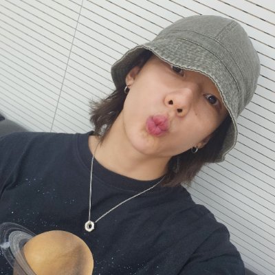 tout ira bien — 🍀 eight is fate, 18, she/her, i write skz aus, fan account, bns, #brisells au thread: