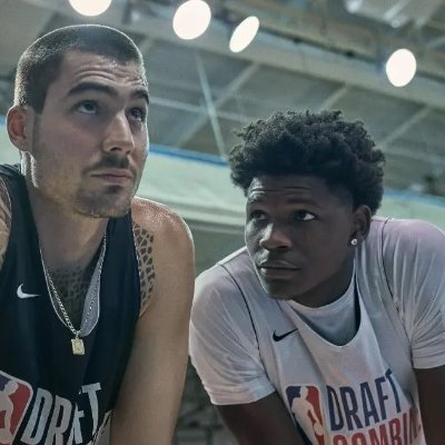 HowlinWith5's profile picture. Knows Ball