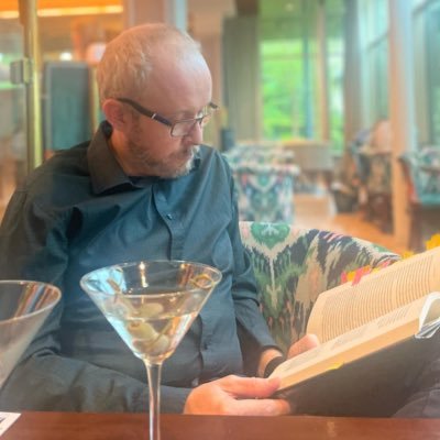 Critical Psychologist @MU_Education | @RAISE_ireland. I research/write about anti-neoliberal education, decoloniality, gender, & policy (He/Him)
