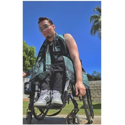 ΣΛΒ Chicago State University Founder | Spring 16 | Tre #3 ⚖️ | Honduran 🇭🇳 | Snapchat 📸 Cimiento | Advocate for ♿️ | “Living Life to its Fullest” |
