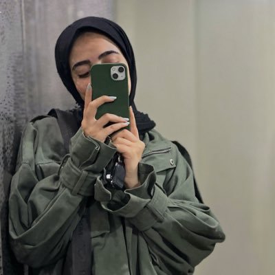 فَكَأَنَّ الدُّنيا لَم تَكُن وكَأَنَّ الآخِرَةَ لَم تَزَل.