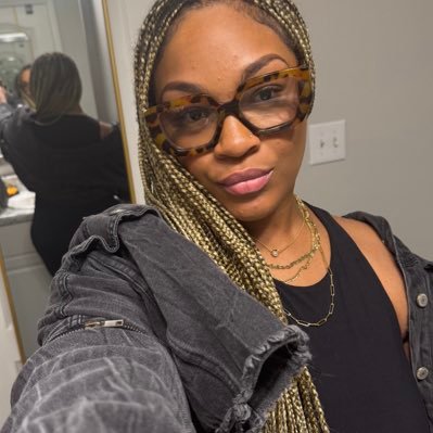 __jjjc's profile picture. welcome to the party!