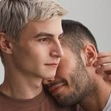 ratemytwins_2's profile picture. DM for content removal.