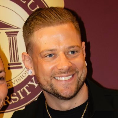 sondershausen's profile picture. 🗨️ Aktive Fragerunden auf Instagram   👇 Alle Links in meiner Biografie