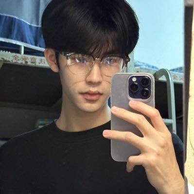 MarioKery's profile picture. 180/26/43/0直男偏0反差很大 打桩猛一性瘾狂，偶尔会兼职直播喜欢刺激尺度大点的个人比较喜欢，刺激 调教