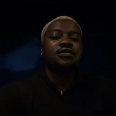 Azur_xx's profile picture. You should probably stay away from me.