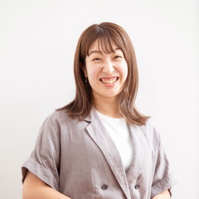 【#採用マーケ #採用戦略 セラピスト採用マーケティングをしています】⇦販促企画やイベントディレクション⇦店長として肩甲骨はがしまくる💆♀️///Female Foundes Door 1期生❤️🔥 #ffd #ffd001 課題解決思考へ、そして世の中に感動想造を。