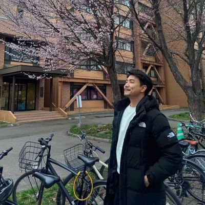 son_ming26015's profile picture. 새로운 삶을 위해 자신만 바꾸면 됩니다. 우리는 다른 사람을 바꿀 수 없습니다. 나 자신을 더 행복하게 만들고 건강하게 지내십시오. 큰 사랑을 주어 사랑을 나누십시오