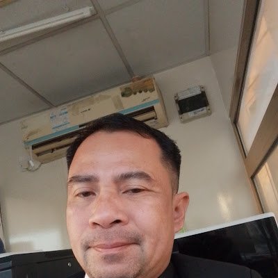 estrebor_j79889's profile picture. 