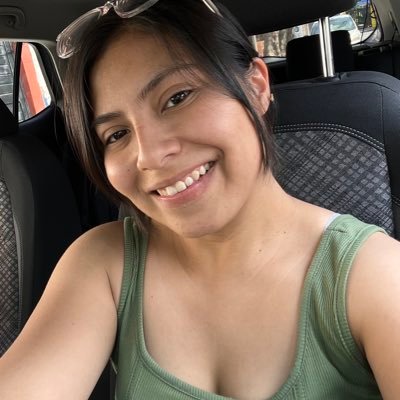 Chiapaneca. Sanadora de males, con altos estándares en el amor. 🫶🏻Instagram: ialescobar. Tik Tok: ialescobarllaven