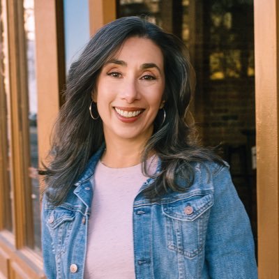 Writer, runner, reader, and recipe wrangler. Loves family, friends, and exploring new places; rep'd by @wendysherman