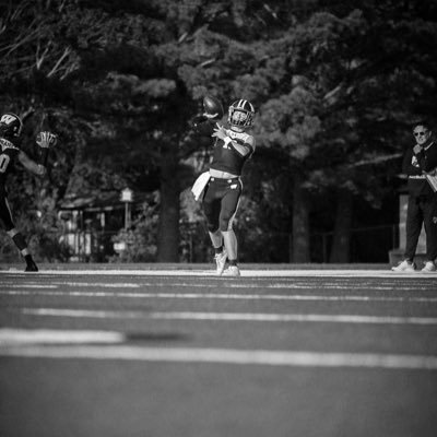 Class of 2026 | Quarterback @ Wyandotte High School | 6’1 190lbs | Email: hunterj.white0712@gmail.com | Phone: 918-314-6071