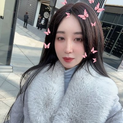 Like Yoga 🧘♂️, food 🧇🍔🍜, reading 📕, fitness 💪, travel ✈️ and so on. If you also like it, I think we can communicate.