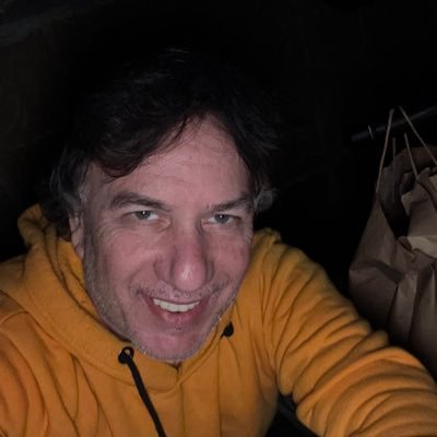 Sanchez52Carlos's profile picture. Comerciante. 
Seguime&TeSigo FOLLOW BACK 100%