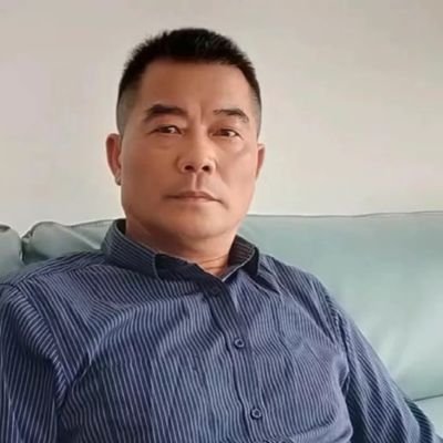 私に興味がありますか。私には毎日を楽しくする人が必要です。すぐに連絡してください
