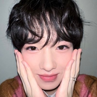 __SaKubabo's profile picture. 여러분 저 만두 🥟 kubao 더비누나들 나 위시 트친 없어요 제발 받아주세요 계정정지됏어요