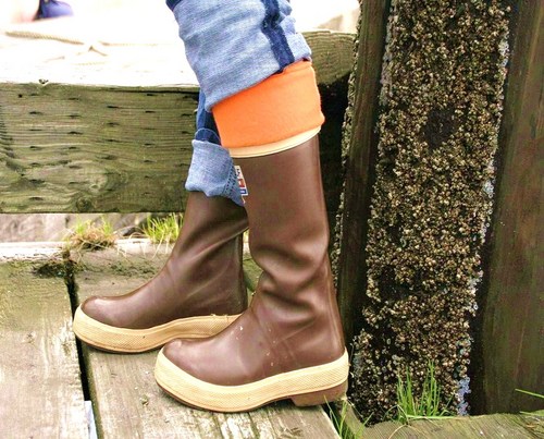 Maker of SLUGS fleece rain boot liners & two summer tunics sold at Pike Place Market & on Etsy.