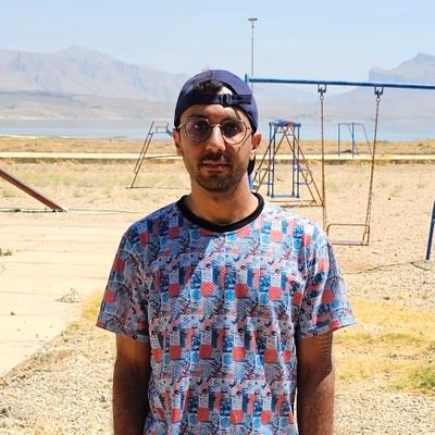 mo30bat_1993's profile picture. مصطفی هستم. شما شنونده‌ی افکار من هستید...