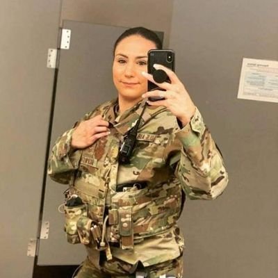 Servings my country 💪
fighting for the love of our country 🇺🇲
Trump is the best 🌹❣️