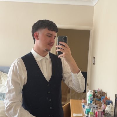 23, 🏇