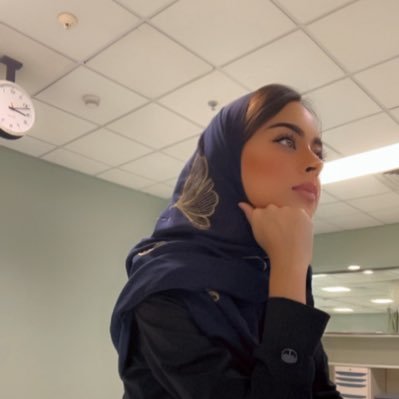 - plastic surgery resident - instagram/TikTok: @itsdrhiba , R&B girl 🎶