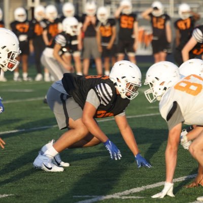(2 sport Athlete 🏈🏀) C/o: 2028, DL, Height: 6’1-2, Weight: 245, GPA: 3.5, #96, Email: prestonbates2000@icloud.com Hudl: https://t.co/Sl3vlR20Oi