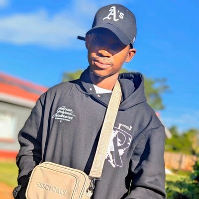 Whatever..idgaf🙄
🇿🇼♡
Nts: be happy🤗♥️Confetti🥰♥️
Man United Fan⚽
Real Madrid Fan⚽
Celtics Fan🏀
God Over Everything♥️♥️