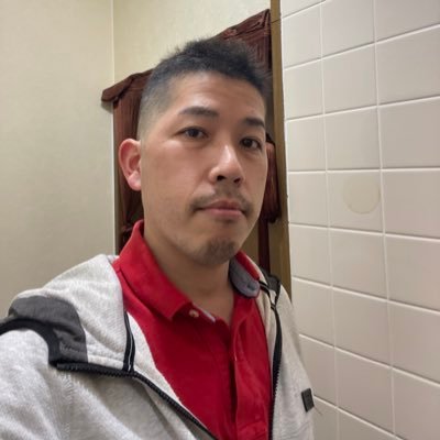 exe0123's profile picture. 1615739G 飛行機、鉄道好き。ひまわりのマークでお馴染みの場所にて、靴・カバン修理職人をしてます。8964