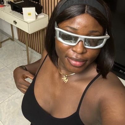 Everything by Dee☺️
plug on .. nighties, lingerie, bodyshaper, unisex pyjamas, undies , beddings.. everything room...we do nationwide delivery...🤗