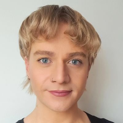 Trainee clinical psychologist at UCD 📚
Dancing to my own rhythm, unbound by labels or expectations 🌈 (they/them)