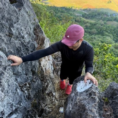 abused1995's profile picture. consummatum est!