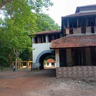 മായ്ച്ചു കളയുക പരിഭവങ്ങളും... പരാതികളും..
ചിലപ്പോൾ നമ്മളിലൊരാൾ നാളെ ഉണ്ടായെന്നു വരില്ല ..!
