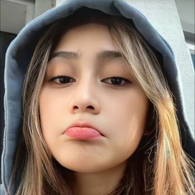 yaellahsha's profile picture. Mie nyemek enak Wee