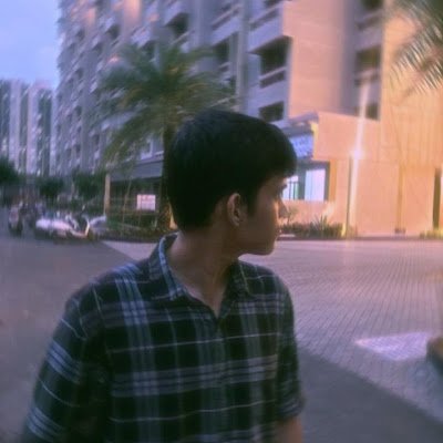 Aarushwrites's profile picture. Main account : @AarushMishra08