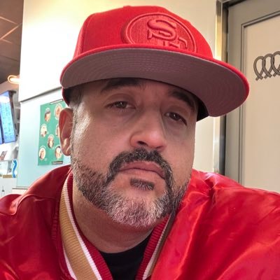 Co-Host of @goldbastardz podcast. Catch us on YouTube Golddirtybastardz and on IG @gold_dirty_bastardz_podcast WE GET IT POPPIN IN THIS BIHHHH!!
