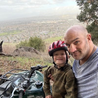 JohnPelach92592's profile picture. 