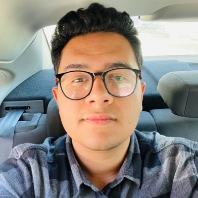 A med student who loves humans,sunshine,books,science,art, and coffee