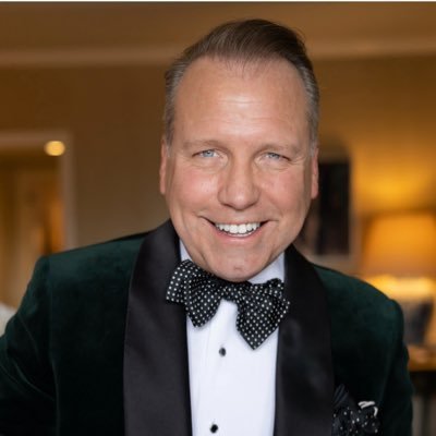 Emmy Nominated, Nationally Syndicated TV Host, Author, Speaker Designer & Realtor, known as America's Top Lifestyle Expert.