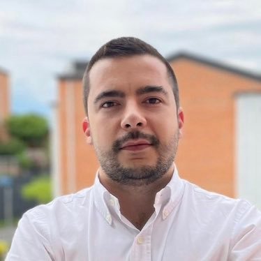 Abogado. Contratación (pública y privada). Servicios Públicos. Temas SIC. Mis intereses; derecho, fútbol y humor. Pereira-Bogotá.