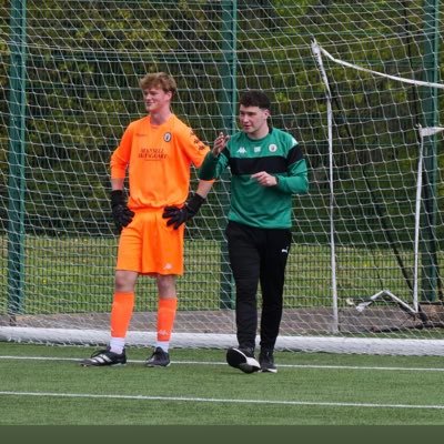 19. BHAFC🟦⬜️ || Burgess Hill Town u18’s Goalkeeper Coach @official_bhtfc
