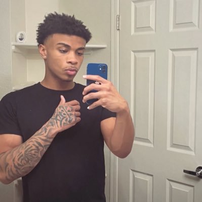 quintinjrrr's profile picture. 19     ig: quintinjrrr