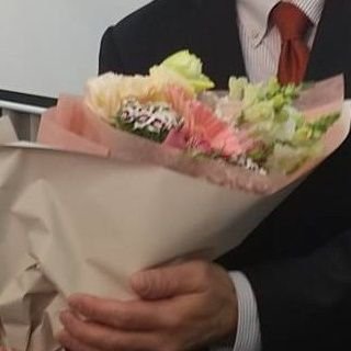 i7izSVQIeE83611's profile picture. 早稲田大学法学部卒
東京生まれの東京育ちのシティボーイ
長女長男次女三女の子持ち
東京福岡広島デンバーに家族がいます
