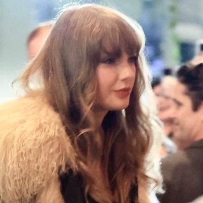 a veces no sé que hago con mi vida, otras veces tmb
swiftie, moa y livie
